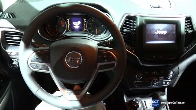 2019 Jeep Cherokee Latitude Plus - Exterior Interior Walkaround - Debut at 2018 Detroit Auto Show смотреть онлайн