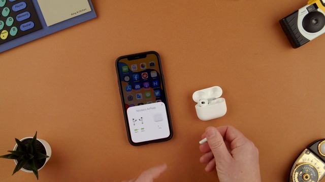 How to Check Battery Level of the Apple AirPods 3 || Apple AirPods 3 смотреть онлайн
