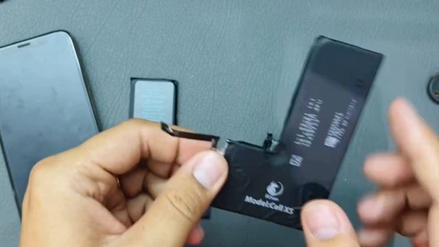 Thay Pin iPhone Xs Trở Lên Cần Biết - Chia Sẻ Cho Người Chưa Thay Pin iPhone Lần Nào смотреть онлайн