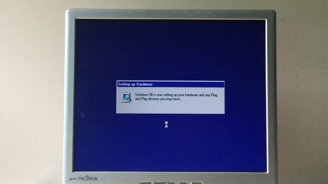 Finally Installing Windows 98 on My Dell Dimension 4100 смотреть онлайн