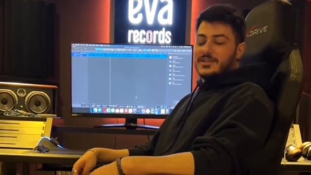 DOĞU SWAG FT. SEMİCENK - İNAT OLMUŞ (Cover Version) смотреть онлайн