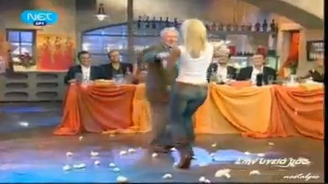 Nikos Makropoulos - O salanikios смотреть онлайн
