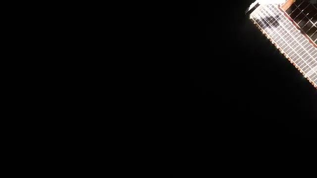 Moon chasing. 🌕 Usually, the crewmembers of the International Space Station (@ISS) see 16 moonsets смотреть онлайн