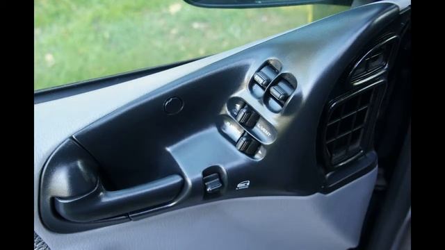 1997 Plymouth Grand Voyager SE Conversion Van смотреть онлайн