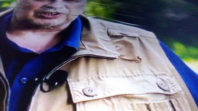 Бурый медведь Гоша из зоопарка Ижевска. Очень косолапый зверь.