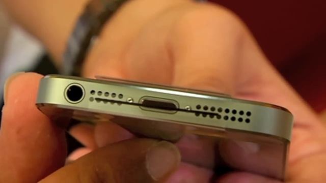 Unboxing iPhone 5S dan Mencuba Touch ID смотреть онлайн