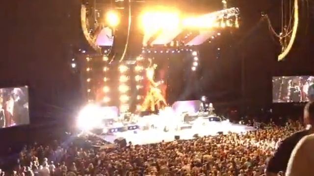 Stand Back - Stevie Nicks (Fleetwood Mac in O2 Dublin 2013) смотреть онлайн