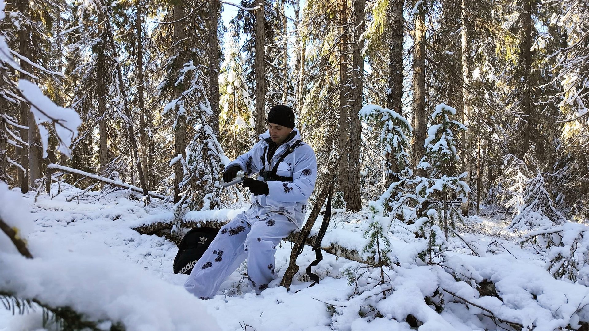 В тайгу с Устаичем. Профукал буржуйский обед! А шанс был... Зима пришла нежданно. смотреть онлайн