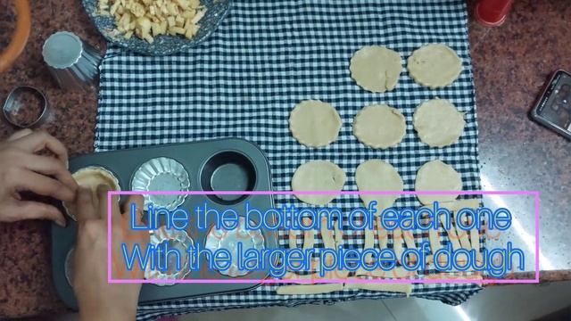 Mini Apple Pie смотреть онлайн