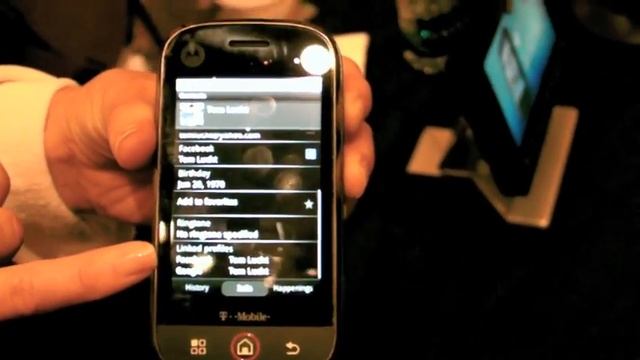 Motorola CLIQ Android Phone Live Demo смотреть онлайн