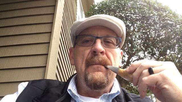 Happy Saturday. Initial smoke of an Olivewood author with Mac Baren Navy Flake. смотреть онлайн