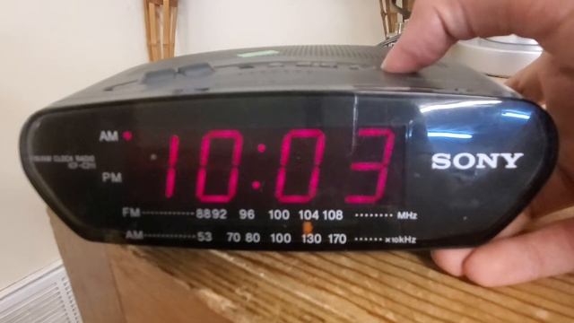 Sony ICF-C211 Clock Radio смотреть онлайн