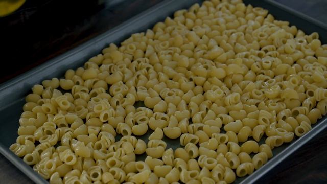 Mac & Cheese con Short Ribs Ahumadas (Ft. Abner Mendoza) смотреть онлайн