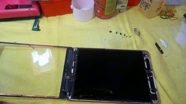 iPad Mini 1 2 3 glass replacement - Broken screen repair pseak khmer