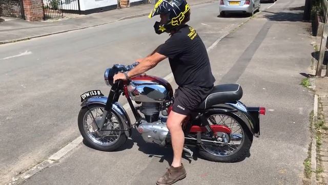 Buko on his Royal Enfield смотреть онлайн