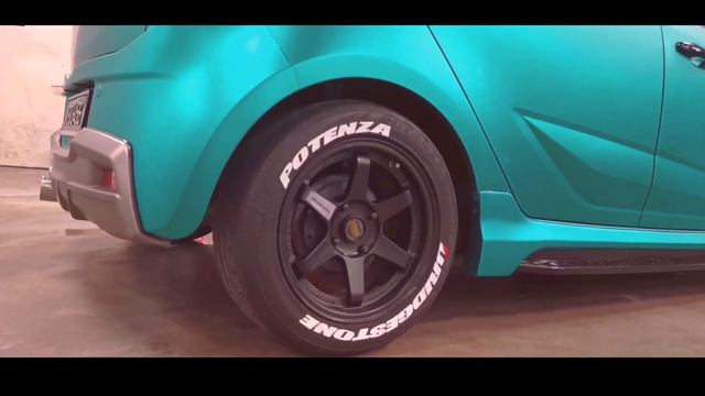 Proton Iriz Matte Chrome Green shoot using Huawei Mate 20x смотреть онлайн