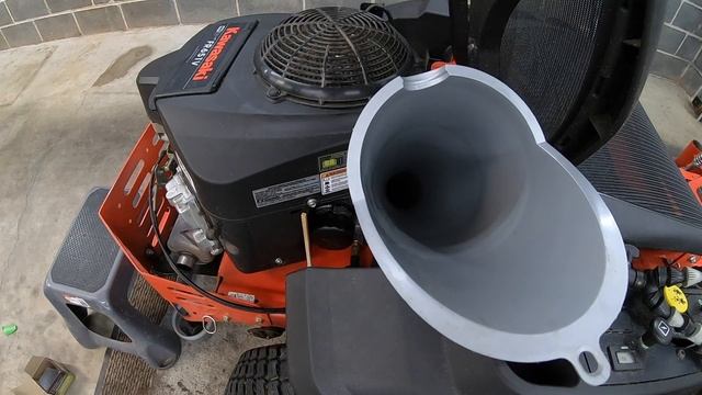 How to Change the Oil in a Zero Turn Lawn Mower - Kawasaki FR651V Engine смотреть онлайн