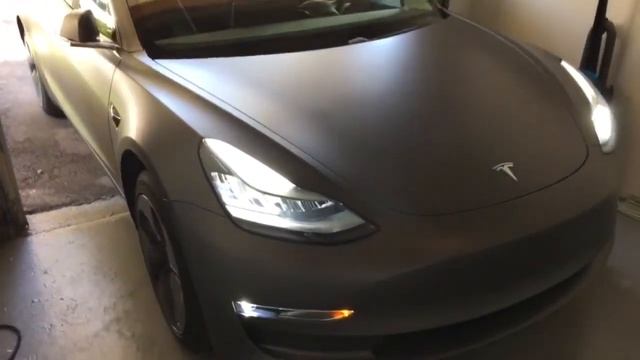 Tesla model 3 mid range summon смотреть онлайн