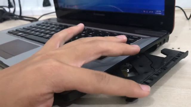 Lenovo Y470 No AMD смотреть онлайн