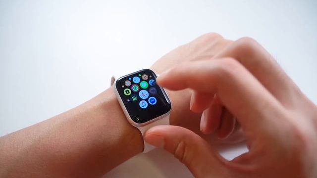LEO & TECH | Apple Watch Series 4 Review смотреть онлайн