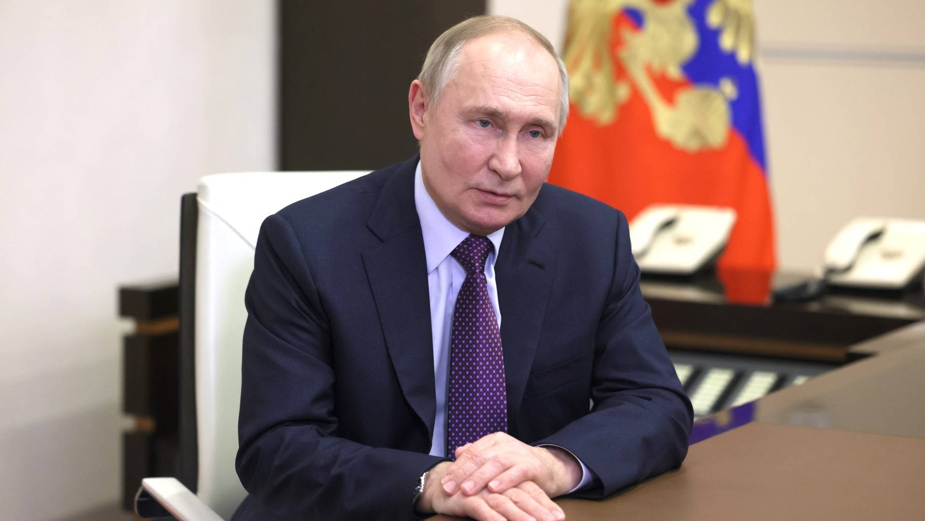 Видеообращение президента России В.В.Путина к участникам церемонии открытия Дней культуры Киргизии смотреть онлайн