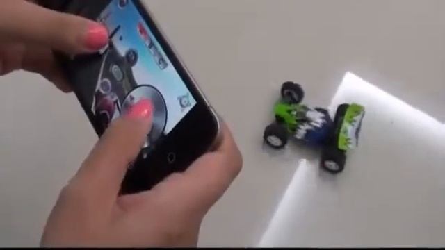 iPhone/iPad/iPod Touch Controlled High Speed RC Stunt Car смотреть онлайн