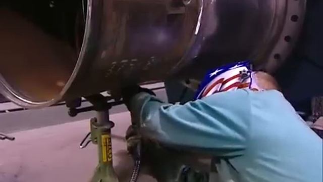 Miller Elite Series Welding Helmet Overview смотреть онлайн