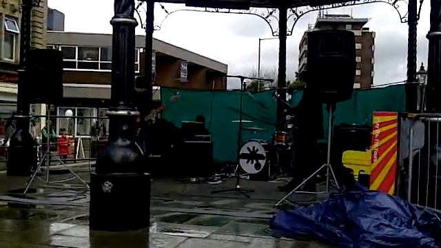 Burnley Fair Play 2011 - Ian Adamson Band смотреть онлайн
