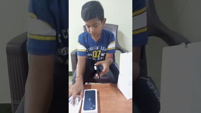 APPLE IPHONE 13 UNBOXING MIDNIGHT And FIRST IMPRESSION 💝💝💝🤘👍 смотреть онлайн