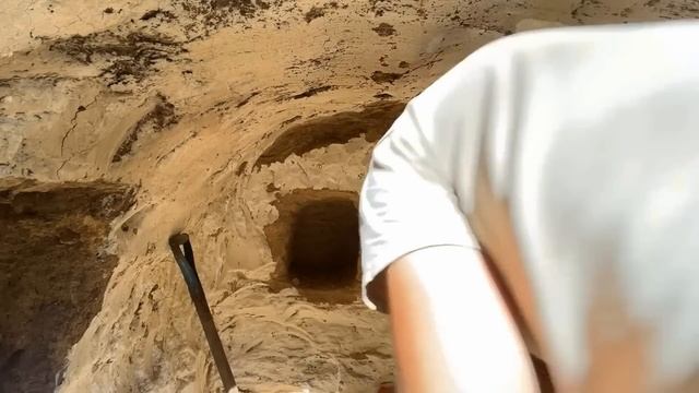 Building a Cave, Primal Shelter | Warm and Cozy Secret House | Underground Bushcraft Construction смотреть онлайн