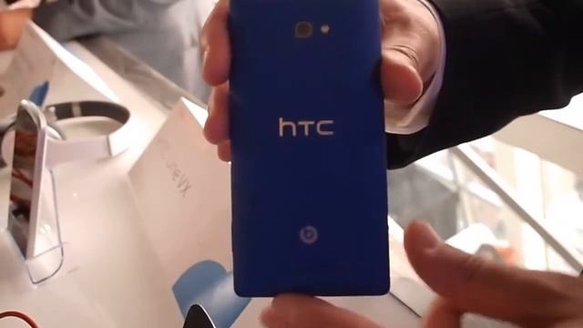 HTC Windows Phone 8X hands-on video смотреть онлайн