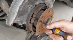 Как правильно отрегулировать ручник Mercedes benz w210