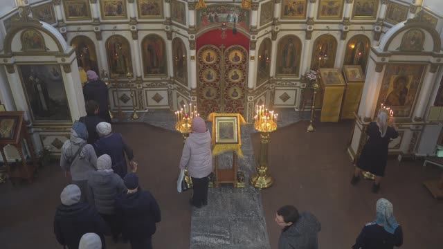 Запись трансляции 20 октября 8:40. Часы. Литургия смотреть онлайн