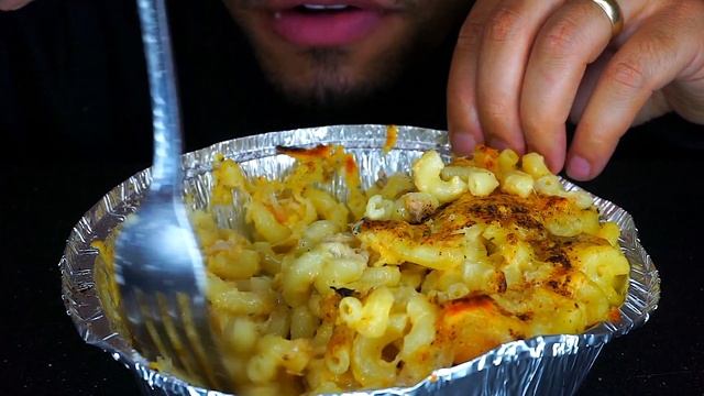 ASMR CHEESIEST MAC & CHEESE MUKBANG 먹방 STIRRING EATING MACARONI AND CHEESE TALKING JERRY смотреть онлайн