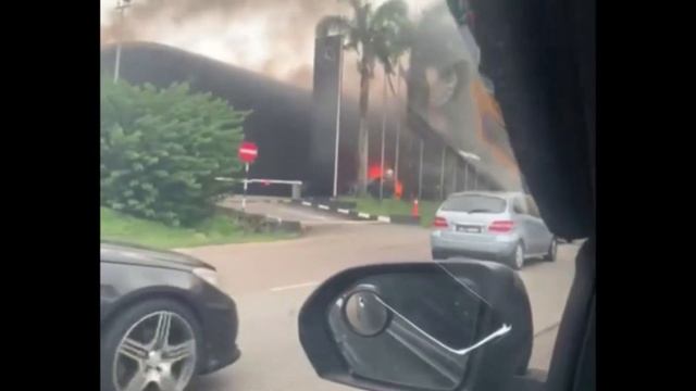 USA Electric Vehicle (EV) Fire! This time Jaguar i-Pace смотреть онлайн