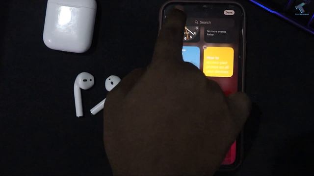 How to Check iPhone AirPods Battery Life Without Case смотреть онлайн