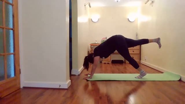 JAN 2024 - Yoga with Adrienne - Flow Day7 смотреть онлайн