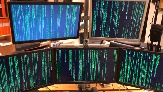 Matrix Screen Saver смотреть онлайн