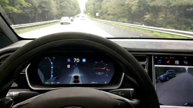 TESLA 🚗 AutoPilot Accelerating & Braking Impressions 2018.32.4