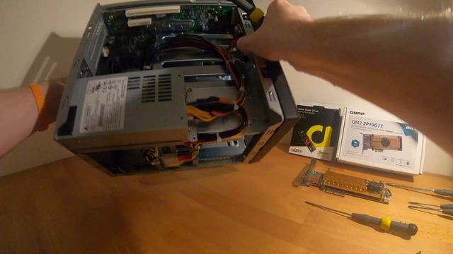 How to install NVME SSD and 10 Gigabit Ethernet interface with a QM2 PCIe card - TVS-671n смотреть онлайн