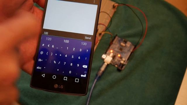 Test à l'aide de Bluetooth Terminal du code envoyé sur l'Arduino - Ledoca смотреть онлайн
