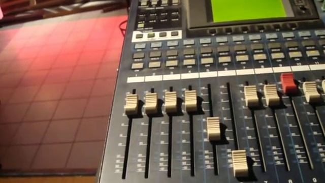 Allen & Heath iLive MixRack idr32 No Teach MIDI Controller's From MIDI in Front Panel смотреть онлайн