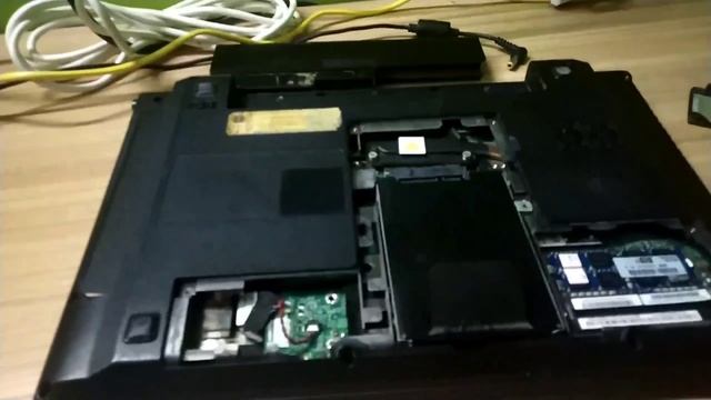 Laptop Power on But no display | Black Screen Error | Solved 100 % смотреть онлайн