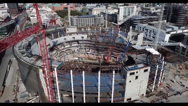 Floor To Ceiling Windows Over Looking The Park | 330 Mission Bay Blvd, San Francisco смотреть онлайн