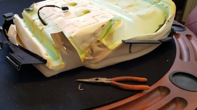 Saab NG 9-5 Seat Heater Replacement смотреть онлайн