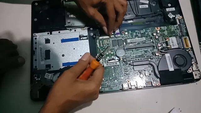 Cara Bongkar Upgrade Ram Ganti Keyboard Laptop Acer V5-573 смотреть онлайн