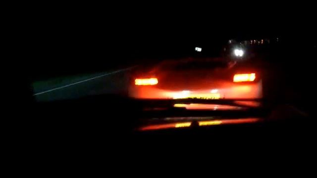 Porsche Carrera vs. Vauxhall Astra Van смотреть онлайн