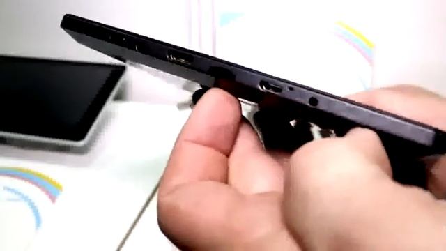 CUBE iWork 10 U100GT - Windows 8.1 tablet hands on at Computex 2014 смотреть онлайн