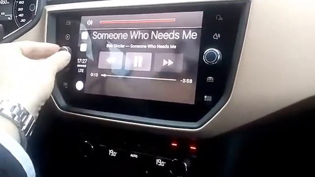 Full link z IPhone w SEAT Ibiza 2017 смотреть онлайн