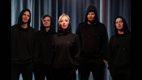 a Maria - Breaking Her Heart [Dance Version]